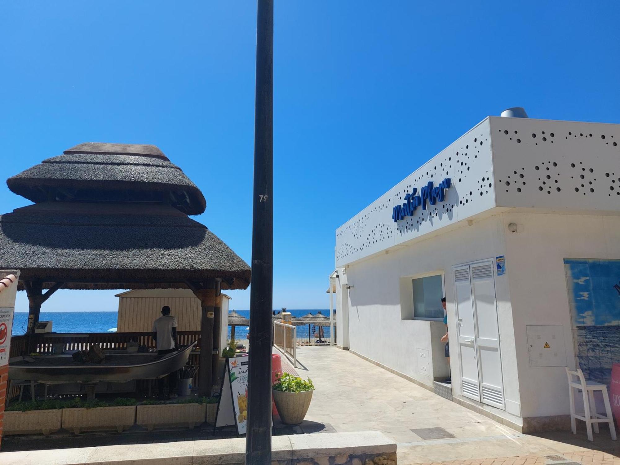 Estudio Con Piscina Y Parking, Playa A 4 Min A Pie, Tren A 2 Min Фуэнхирола Экстерьер фото