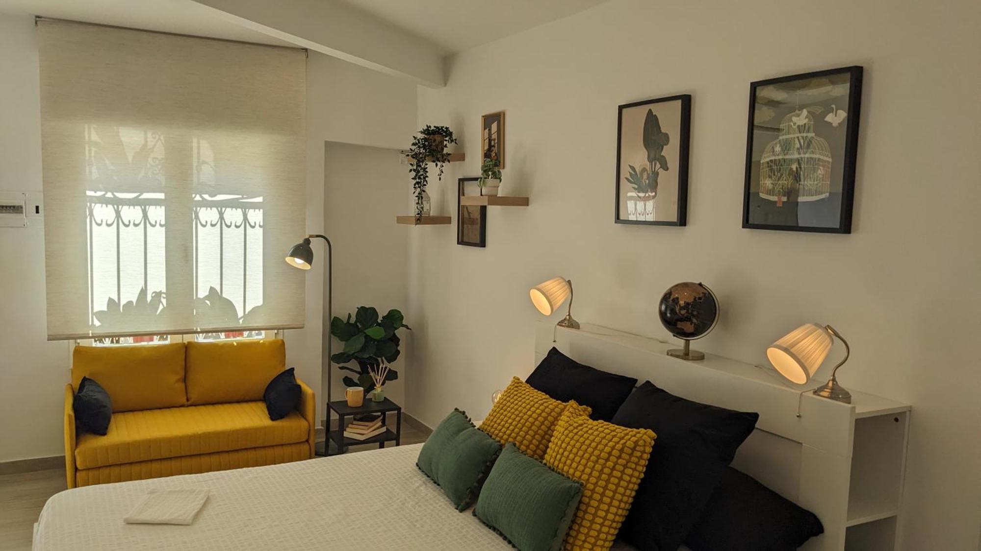 Estudio Con Piscina Y Parking, Playa A 4 Min A Pie, Tren A 2 Min Фуэнхирола Экстерьер фото