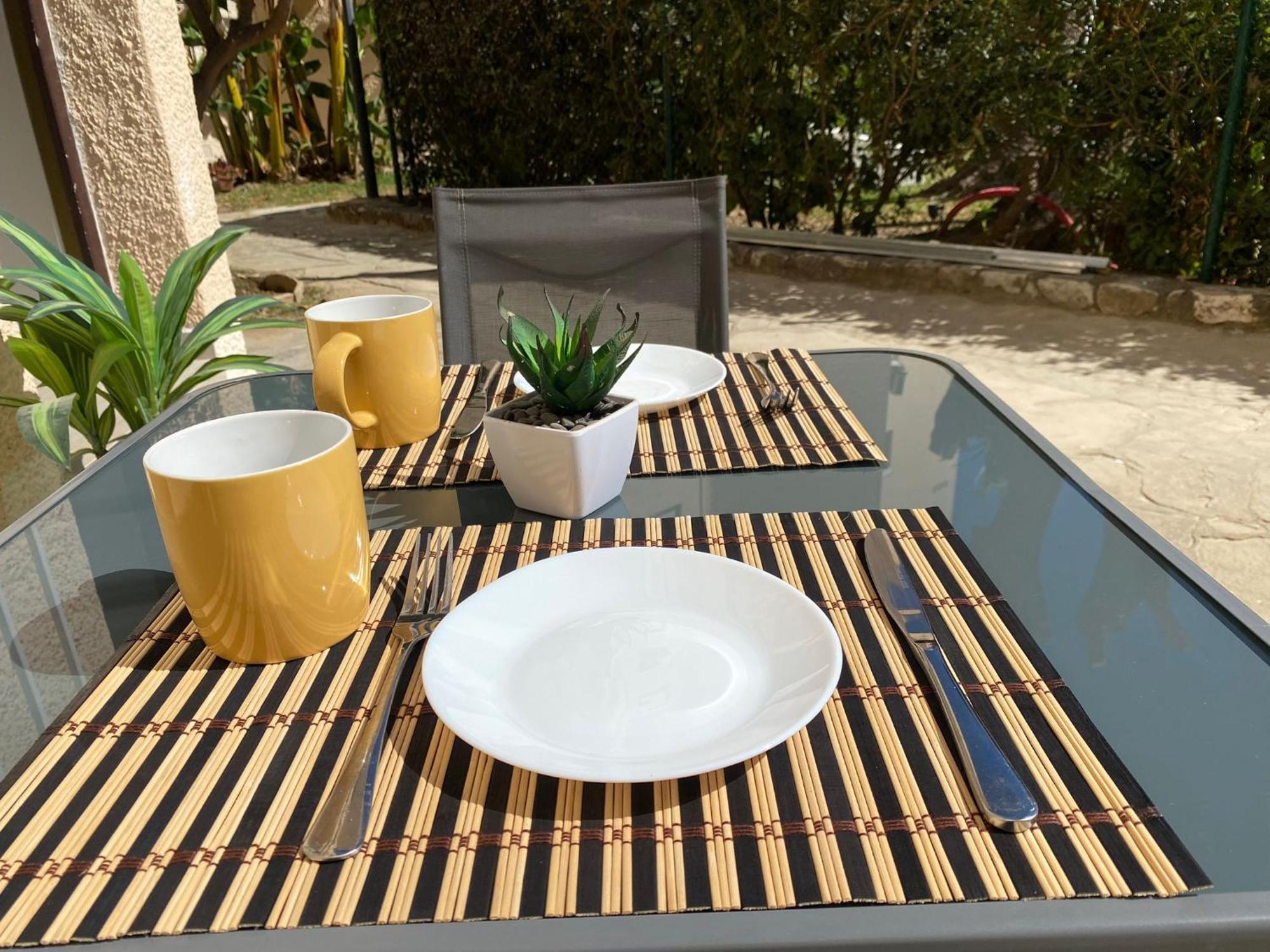 Estudio Con Piscina Y Parking, Playa A 4 Min A Pie, Tren A 2 Min Фуэнхирола Экстерьер фото